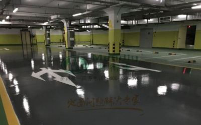 ‌旧地面翻新方案：青河环氧地坪涂层覆盖混凝土裂缝修复技术